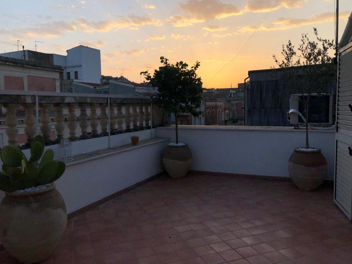 Apartamento Casa Negli Iblei Canicattini Bagni Exterior foto